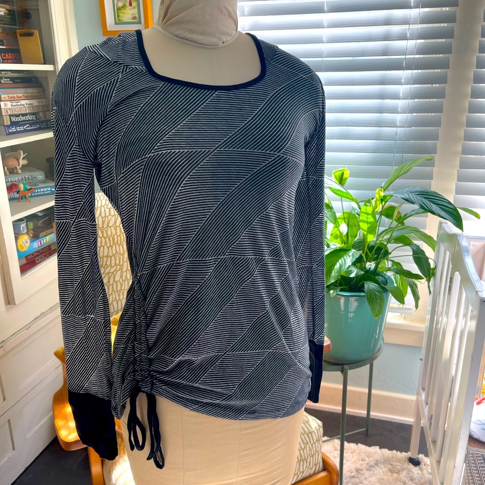 Prana brand yoga shirt
